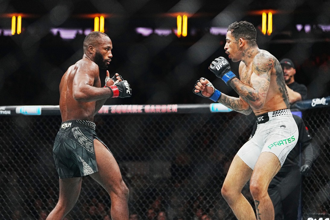 Карлос Пратес (справа)