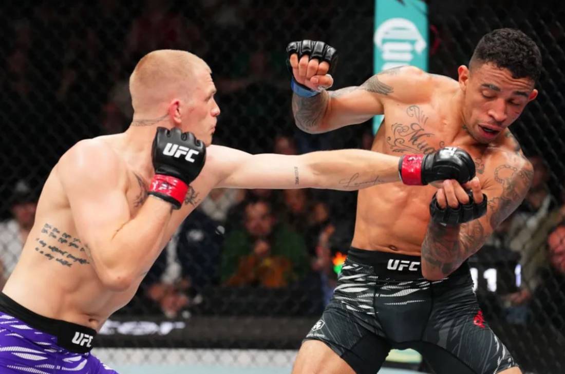 Иэн Гэрри против Карлоса Пратеса