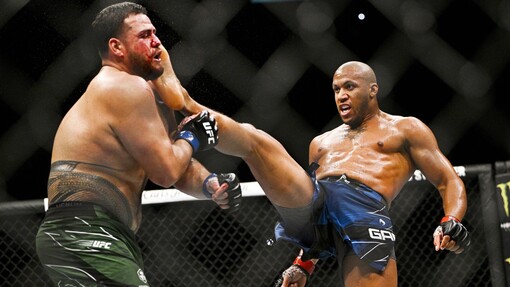 Тай Туиваса против Сирила Гана