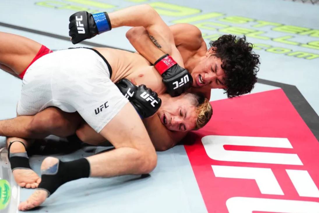 Рауль Росас против Винса Моралеса