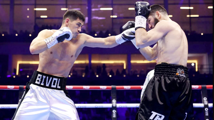 Дмитрий Бивол и Артур Бетербиев