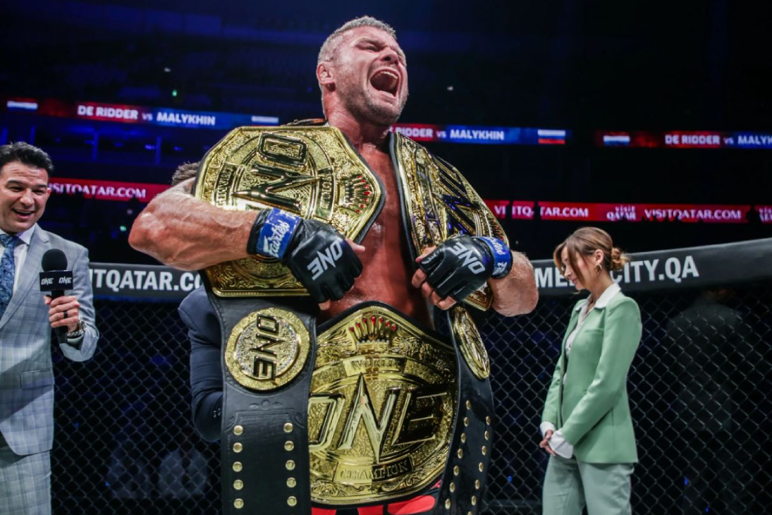 Анатолий Малыхин — тройной чемпион ONE