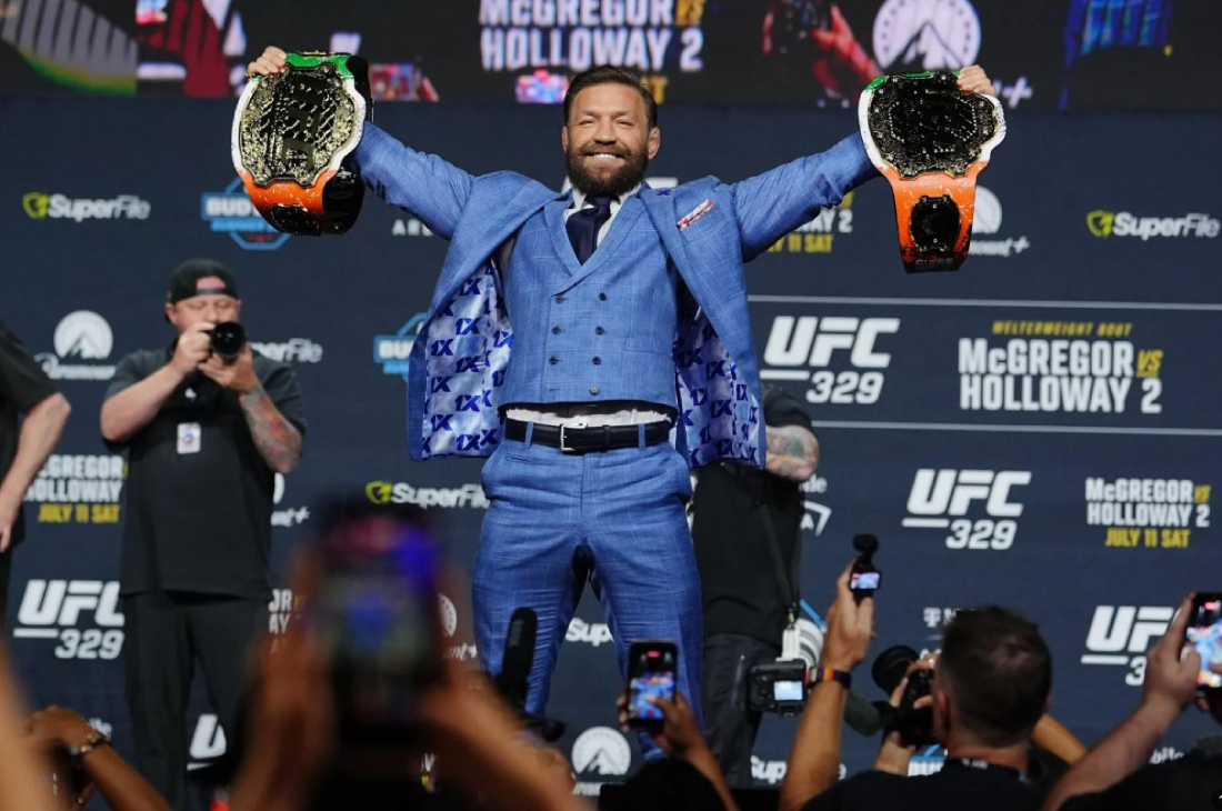 Конор Макгрегор на пресс-конференции перед UFC 329