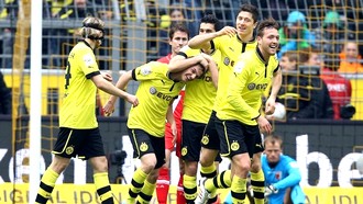 Радость футболистов Дортмундской «Боруссии»