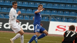 «Нефтехимик» — «Петротрест»