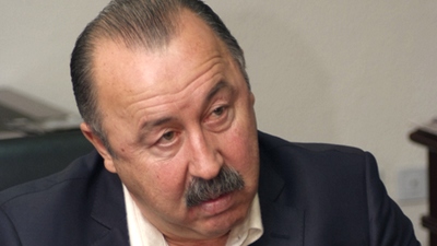 Валерий Газзаев