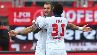 Пьер-Мишель Ласогга принимает поздравления