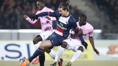 Златан Ибрагимович не сумел спасти свою команду от поражения