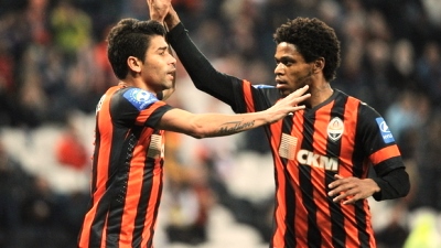 Эдуардо и Луис Адриано (справа)