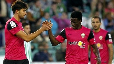 «Альмерия» покинула зону вылета