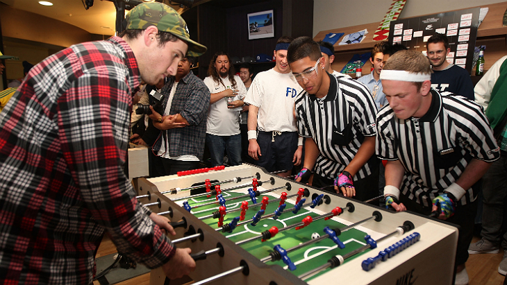 Двое на одного, как не стыдно