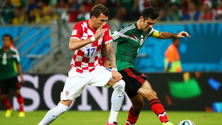 Рафаэль Маркес и Марио Манджукич