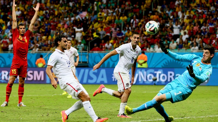 Крис Вондоловски упускает шанс всего матча