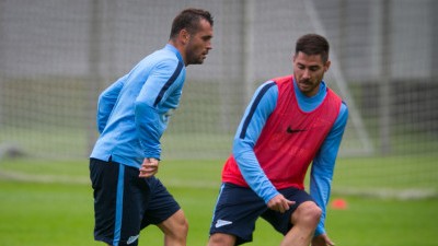 Хави Гарсия (справа)