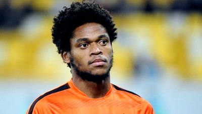 Луис Адриано