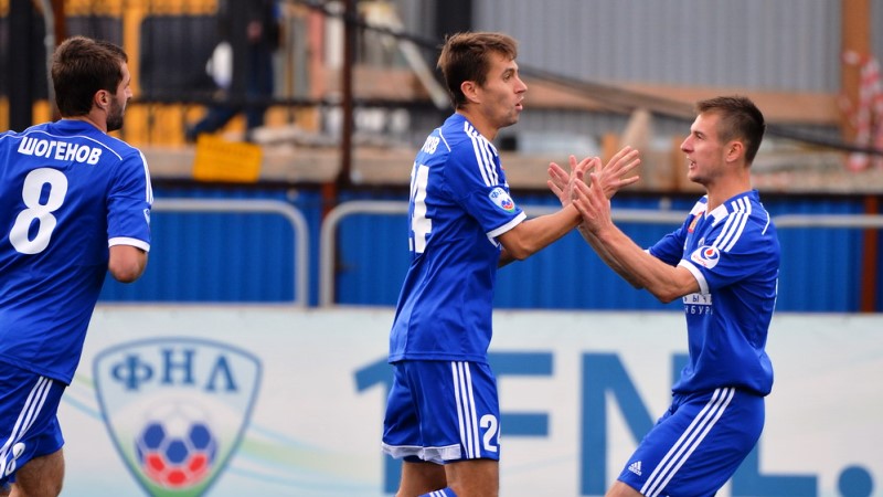 Футболисты «Газовика»