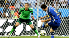 Мануэль Нойер против Лионеля Месси