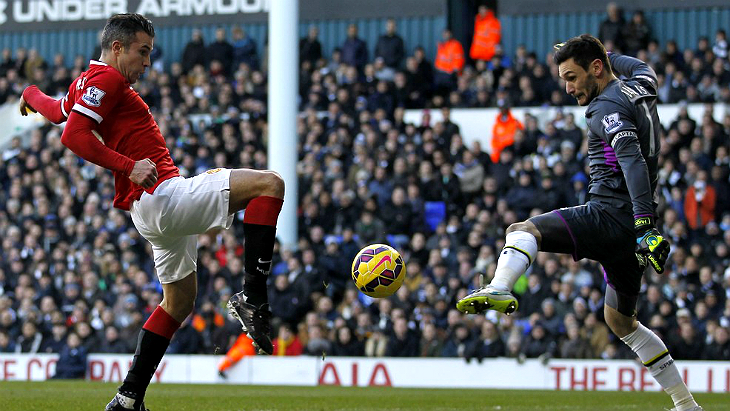 Робину ван Перси не удалось пробить Уго Льориса