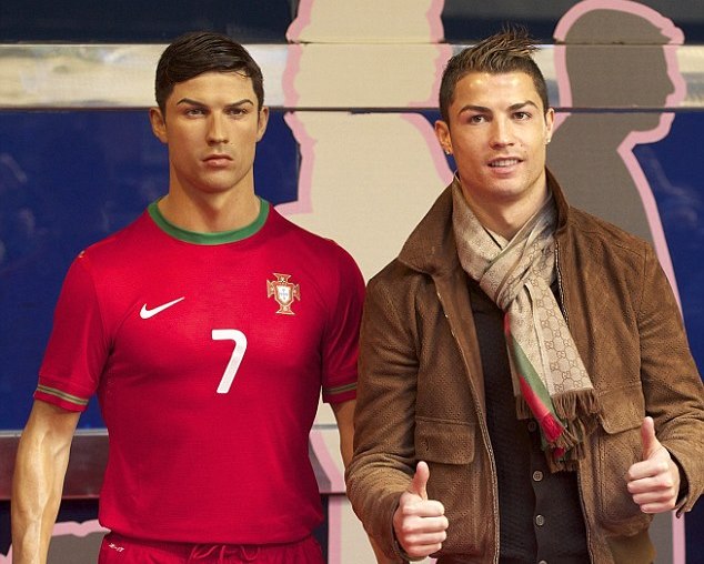 Роналду со своей копией. Ноябрь 2013-го