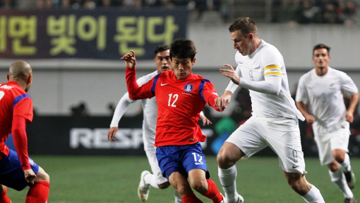 Хан Гё Вон (слева) и Крис Вуд