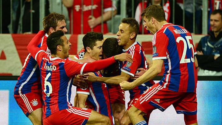 Футболисты «Баварии» размялись на «драконах»