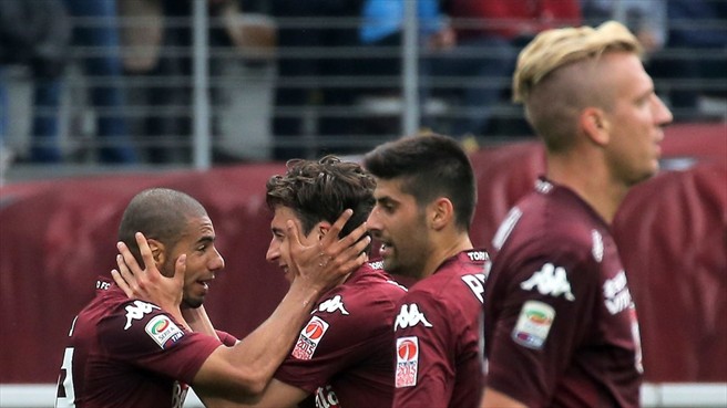 Игроки «Торино» празднуют успех