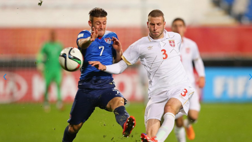 Пол Арриола (слева) и Неманья Антонов