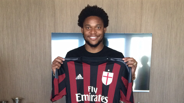 Луис Адриано