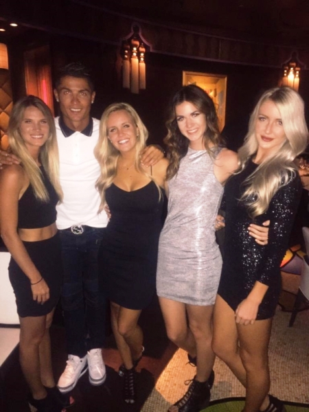 Телефон один, подруги четыре