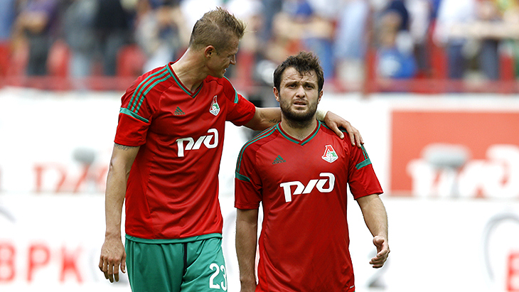 Дмитрий Тарасаов и Алан Касаев после матча с «Динамо»