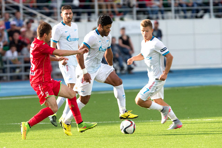 С мячом Халк