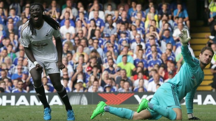 Бегович не сумел парировать пенальти после удаления Чеха