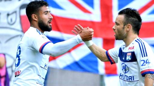 Набиль Фекир и Матье Вальбуэна