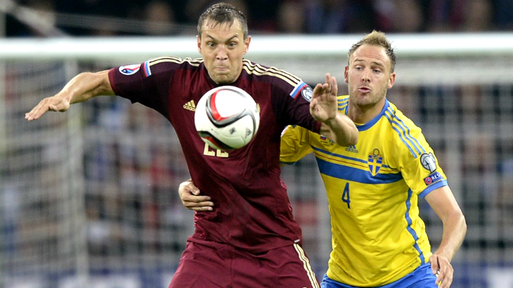 Артем Дзюба принес победу сборной России