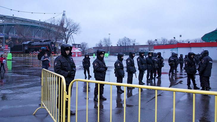 ОМОН следит за правопорядком