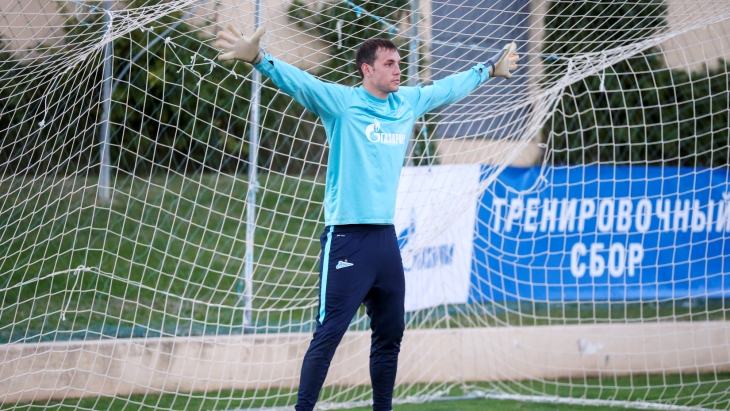 Артем Дзюба попробовал себя в роли голкипера