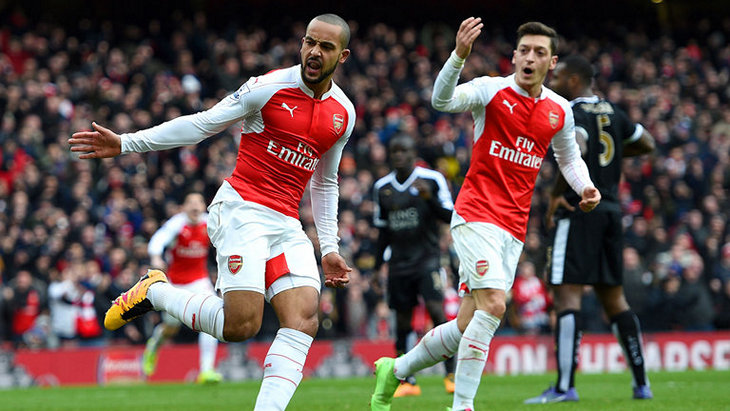 Тео Уолкотт и Месут Озил