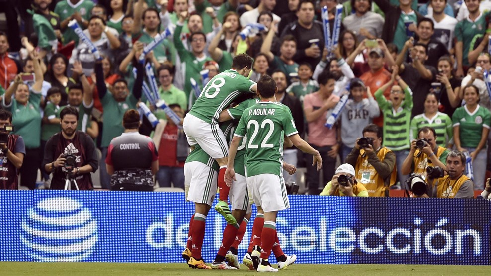 Футболисты сборной Мексики