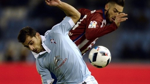 Хони Кастро (слева)