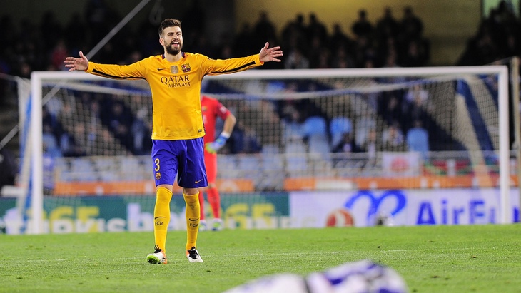 Жерара Пике и его партнеров покинуло хладнокровие в конце матча