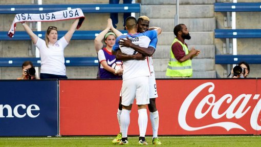 Гьяси Зарде и Бобби Вуд