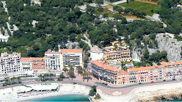 Замковый холм