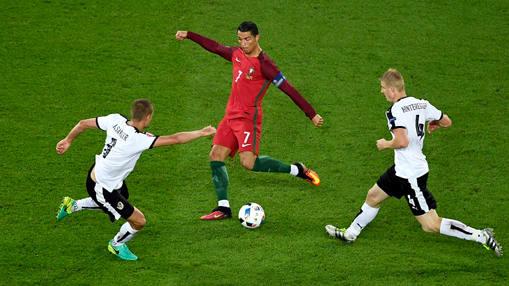 Фрагмент матча Португалия — Австрия