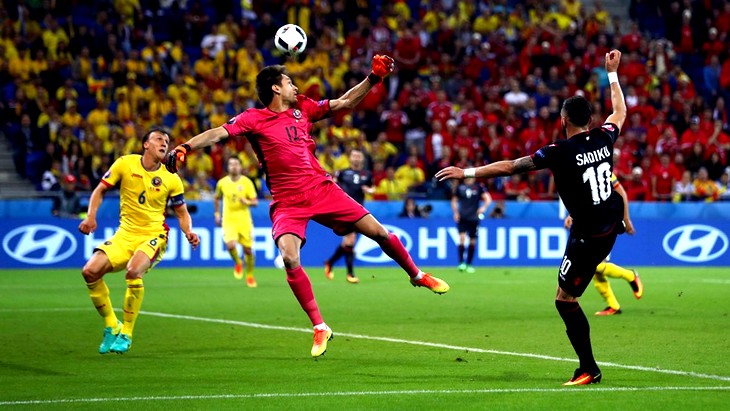 Армандо Садику отправил сборную Румынии домой 