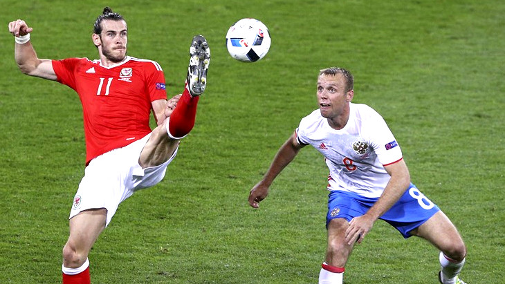 Гарет Бэйл и Денис Глушаков