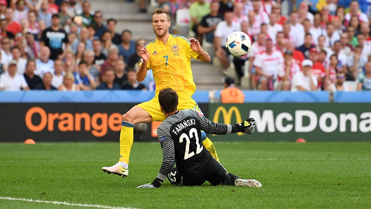 Андрей Ярмоленко не реализовал отличный момент