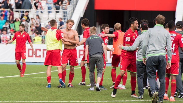 Футболисты «Уфы»