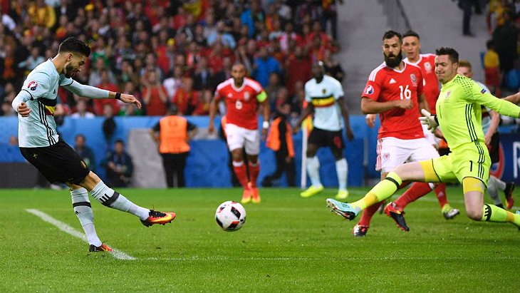 Феррейра-Карраско бьет в Хеннеси