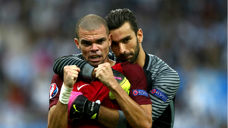 Пепе и Руи Патрисиу были лучшими у Португалии