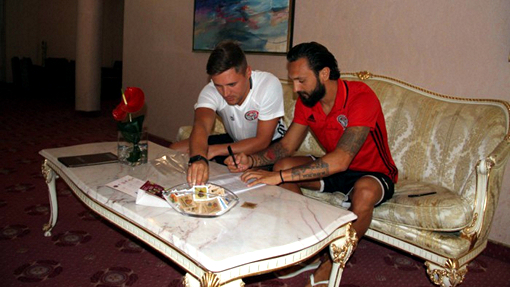 Дарко Бодул подписывает контракт